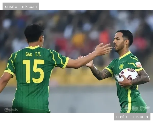 国安65万欧淘金孔特三轮征服工体 中场梳理能力获誉新比埃拉