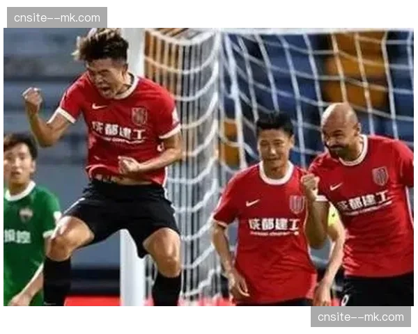 重庆铜梁龙防守体系稳固 四轮仅失三球展现纪律性